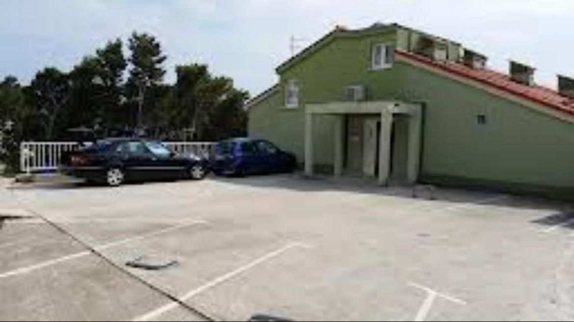 Mario Apartment Brela Exterior foto